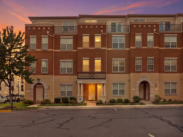 22725 Beacon Crest Ter, Ashburn, VA 20148