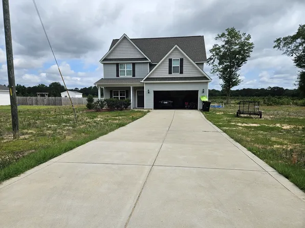617 Laurel Lake Rd, Salemburg, NC 28385