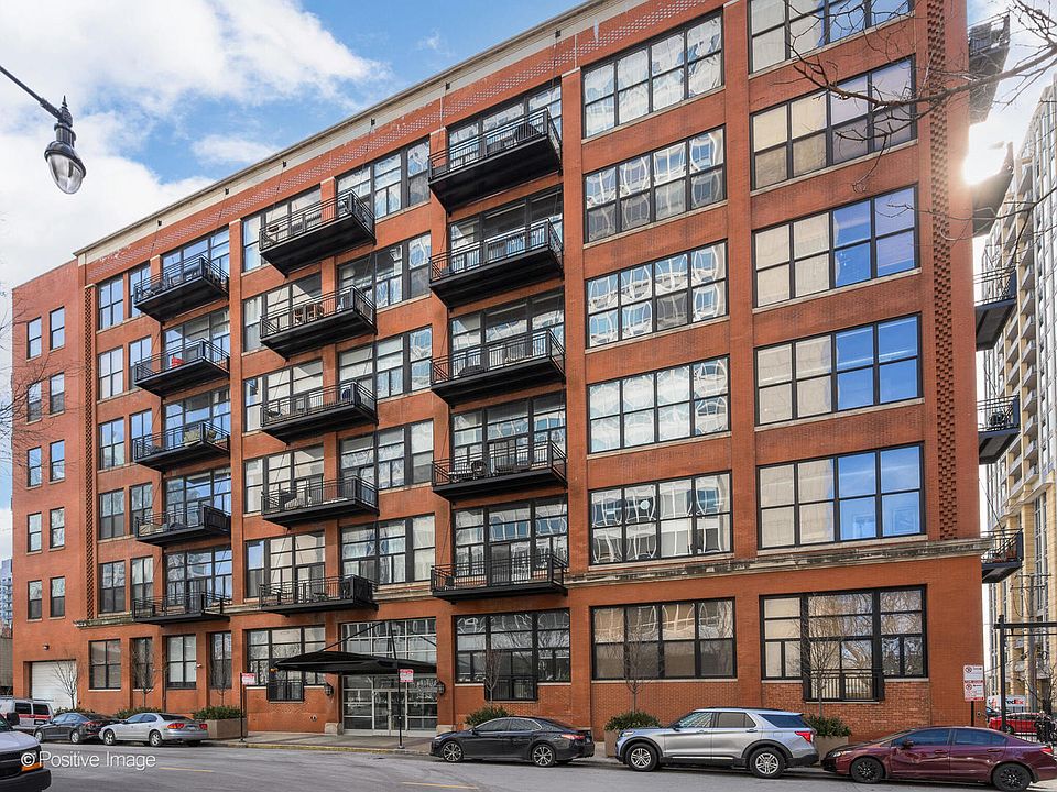 1st image of 525 W Superior St APT 627
