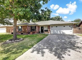 704 California Trl, Keller, TX 76248