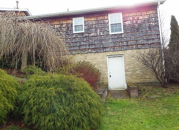 4th image of 11 Dartmouth Dr
