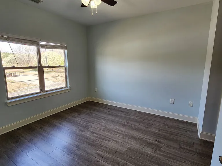 4021 Blackstone Dr #200 — Photo 21