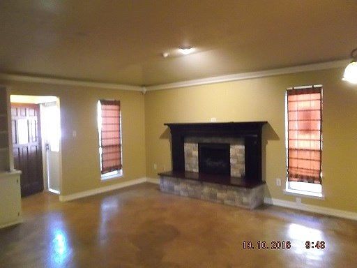 2nd image of 321 Thornridge Dr