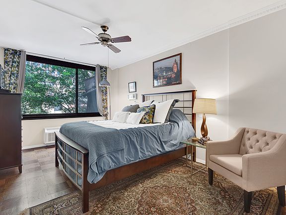 3rd image of 111 E 30th St APT 4A