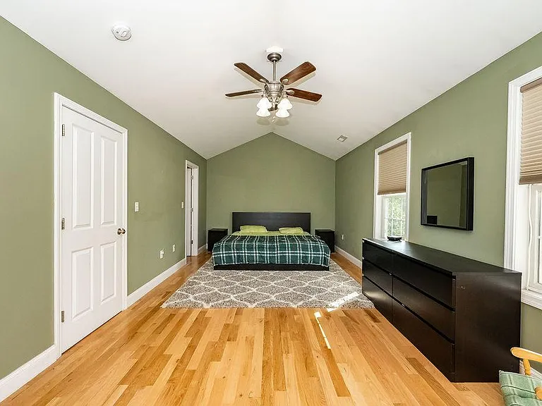 25 Village Dr — Photo 18