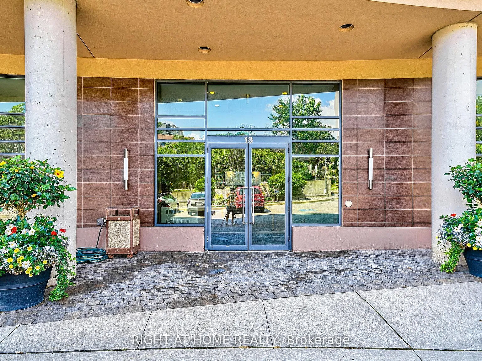 2 bed, $2,750 — Photo 3