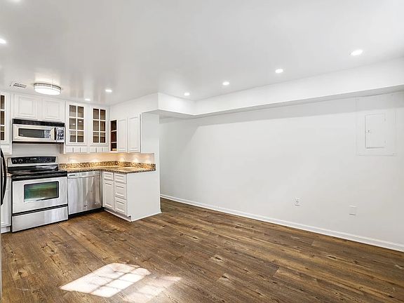 5th image of 1377 Quincy St NW Room 2