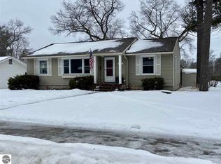 1033 E State St, Traverse City, MI 49686