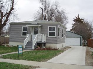 689 11th St SW, Huron, SD 57350