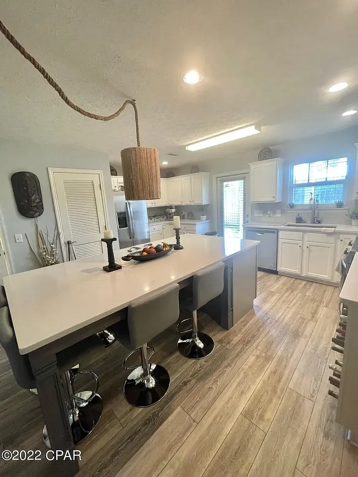 2 bed, 1152 sqft, $2,100 — Photo 4