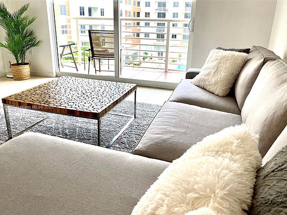 4th image of 2775 NE 187th St APT 419