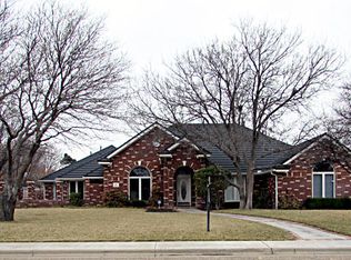 405 Robin Rd, Dumas, TX 79029