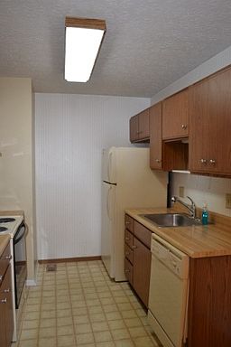 2nd image of 5131 Belle Isle Dr