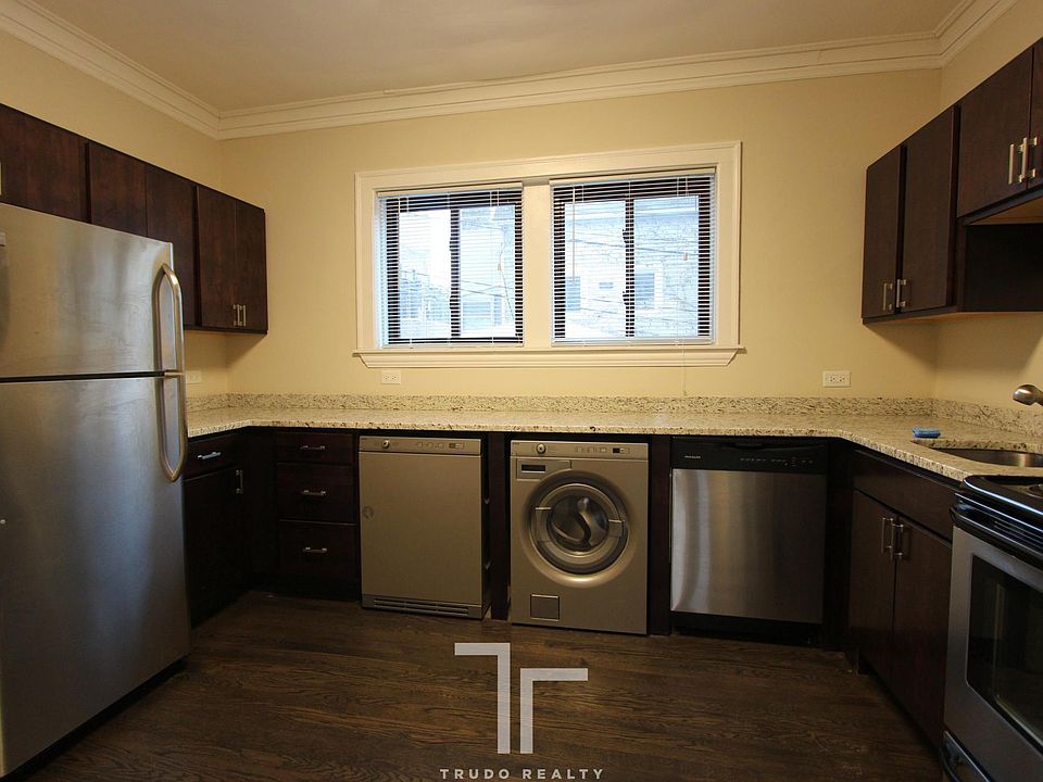 1st image of 1542 W Waveland Ave