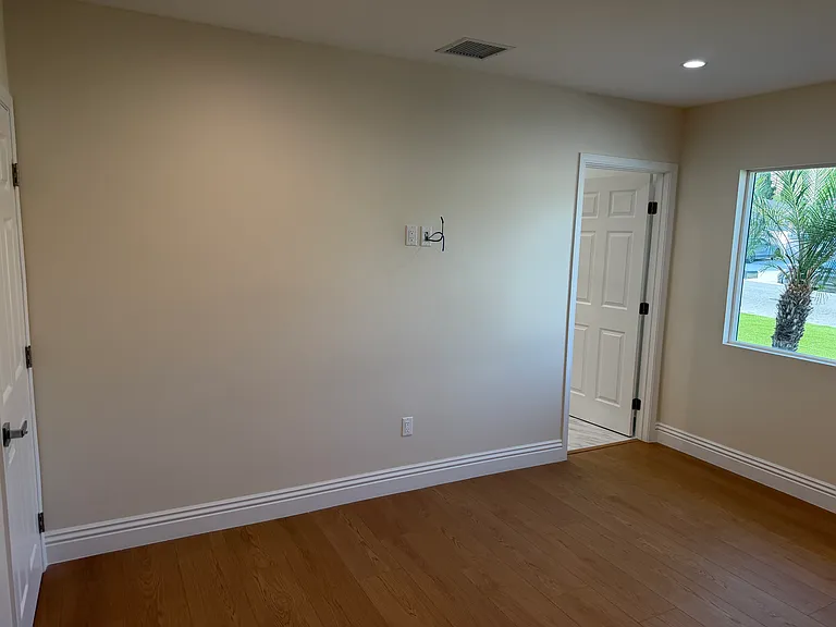 11575 Garrick Ave — Photo 21