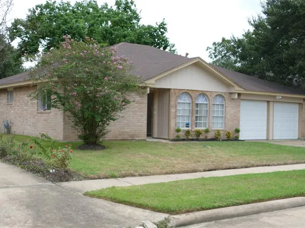 20038 Crazy Horse Circle Dr, Katy, TX 77449