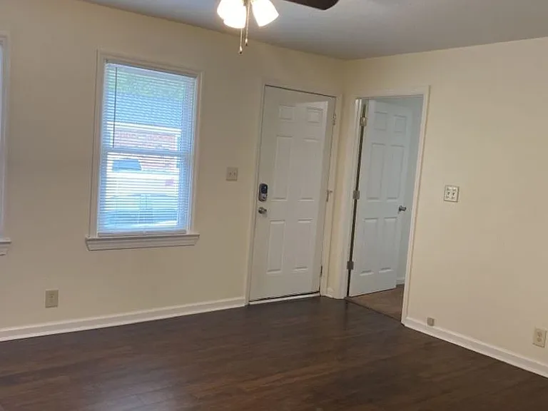 Skyline Apartments — Photo 46