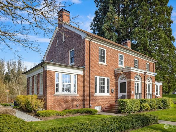 4406 Montana Circle, Seattle, WA 98199