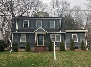 31 Tower St, Webster, MA 01570