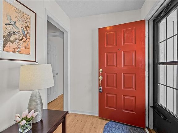 5th image of 2612 Spring Bridge Cir