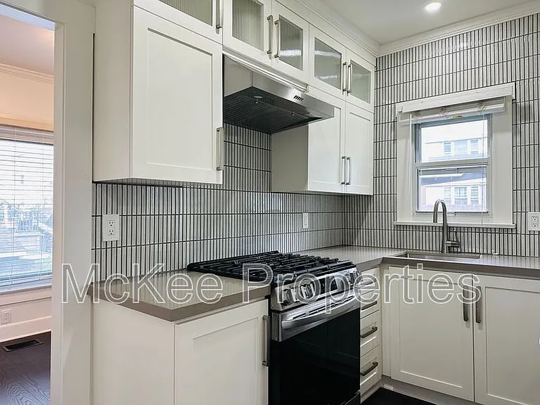 2140 1st Ave #1 — Photo 1