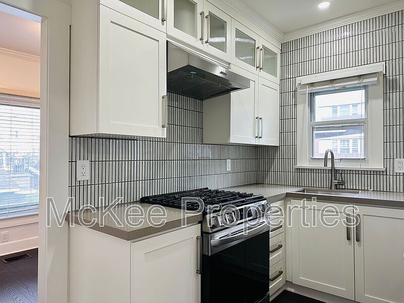 1st image of 2140 1st Ave #1