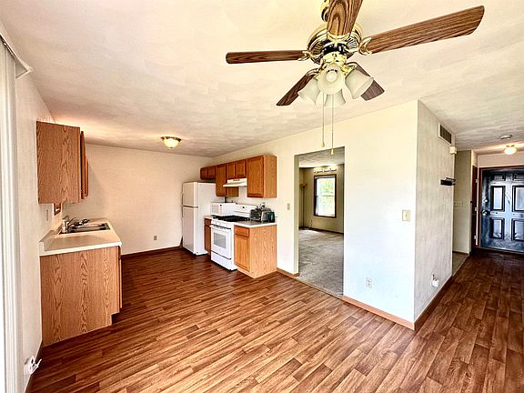 3rd image of 14692 Misty Meadow Ln