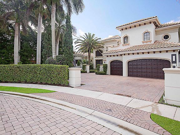 Home For Sale In Le Rivage