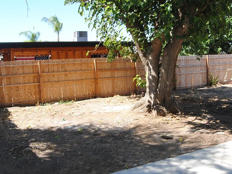 2401 Bernice Ct — Photo 16