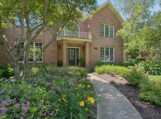7209 Brae Ct, Gurnee, IL 60031