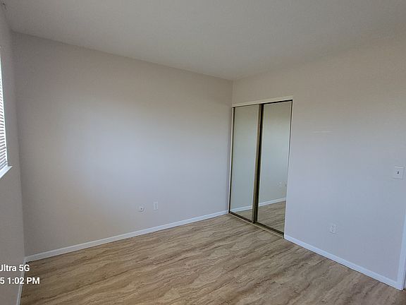 5th image of 418 W Redondo Dr