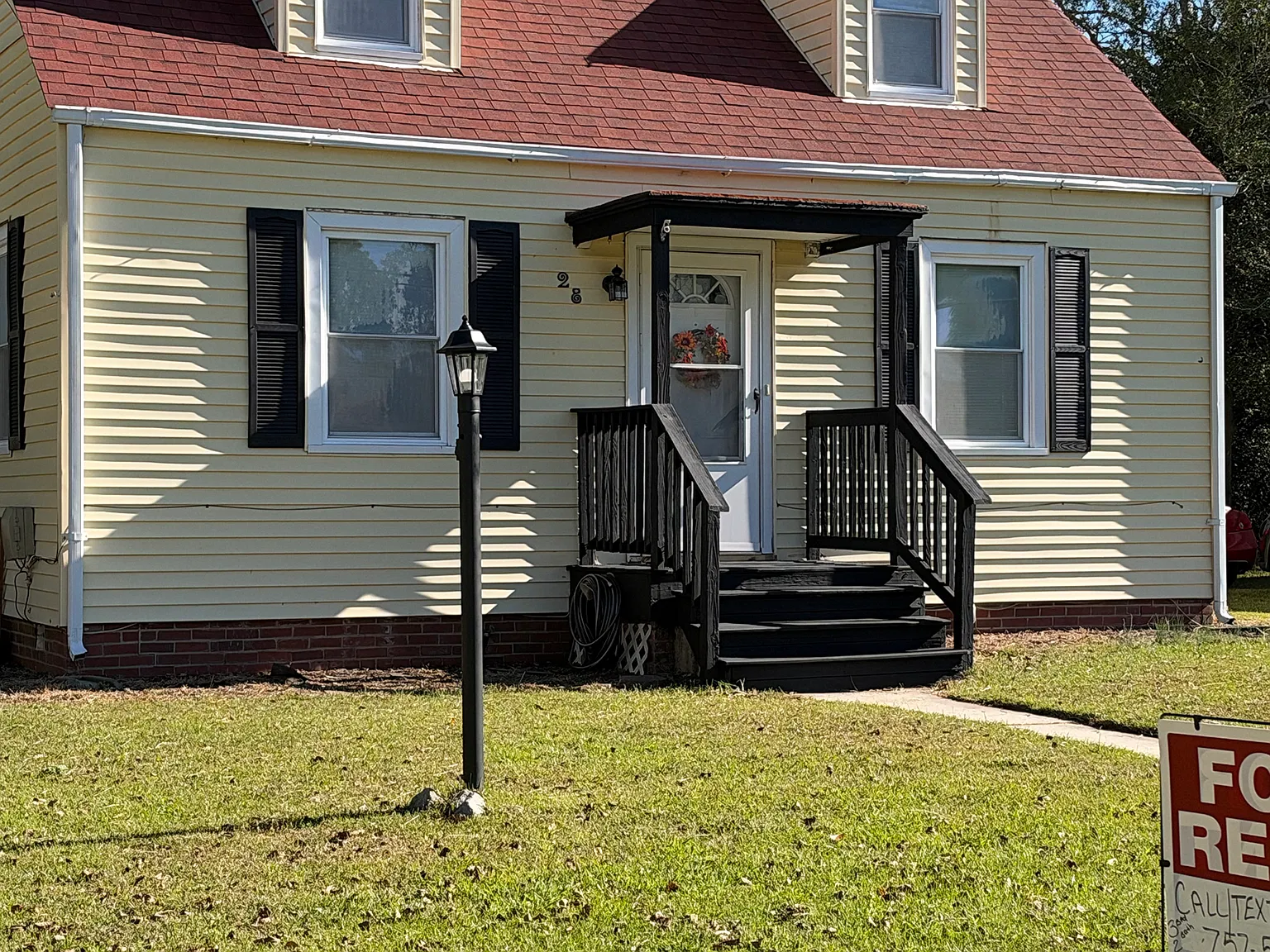 3 bed, 1176 sqft, $2,400 — Photo 2