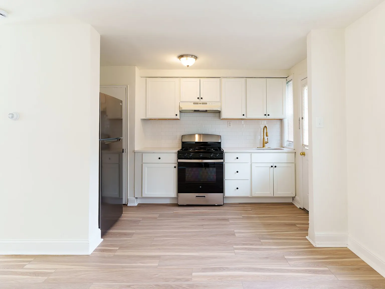Moorestown Oaks — Photo 1