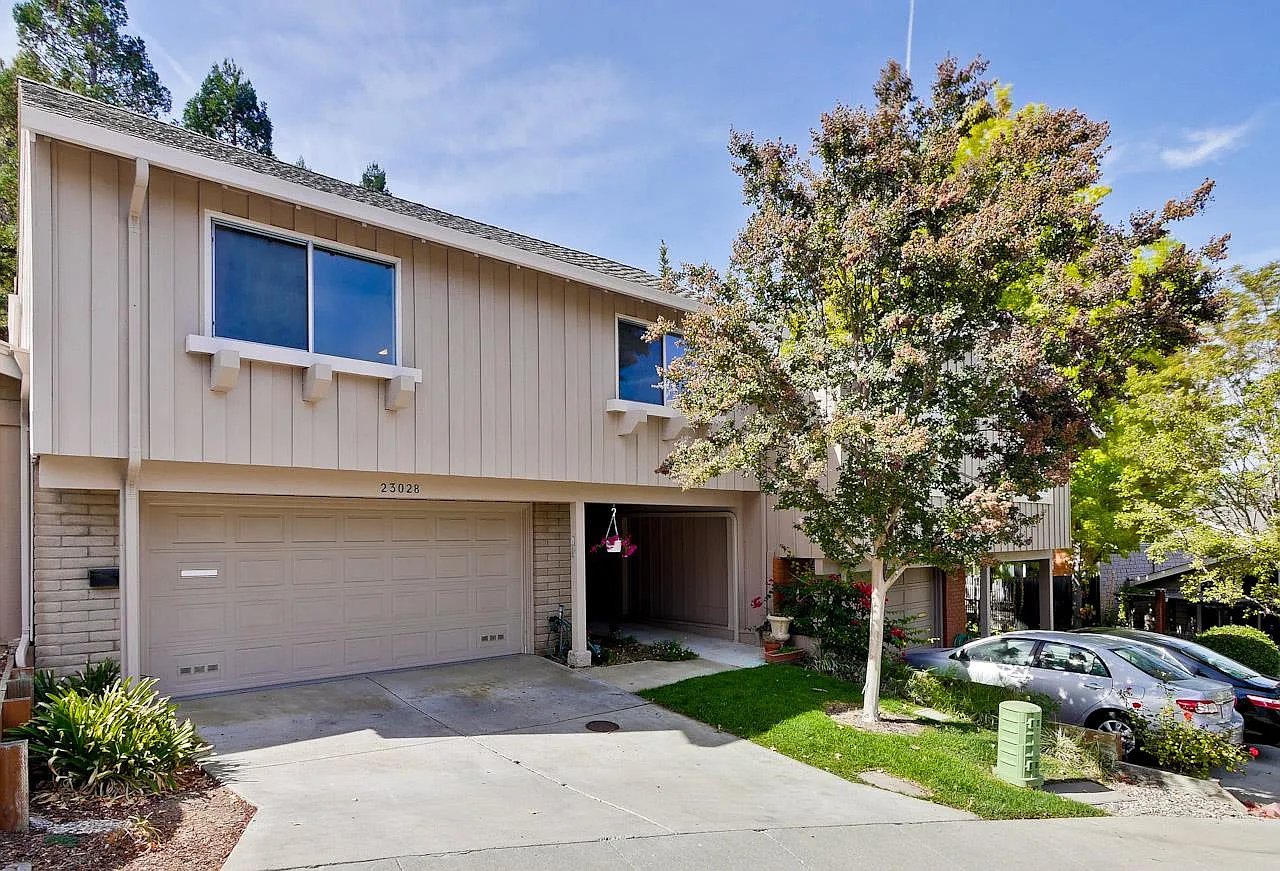 23028 Cricket Hill Rd photo 1