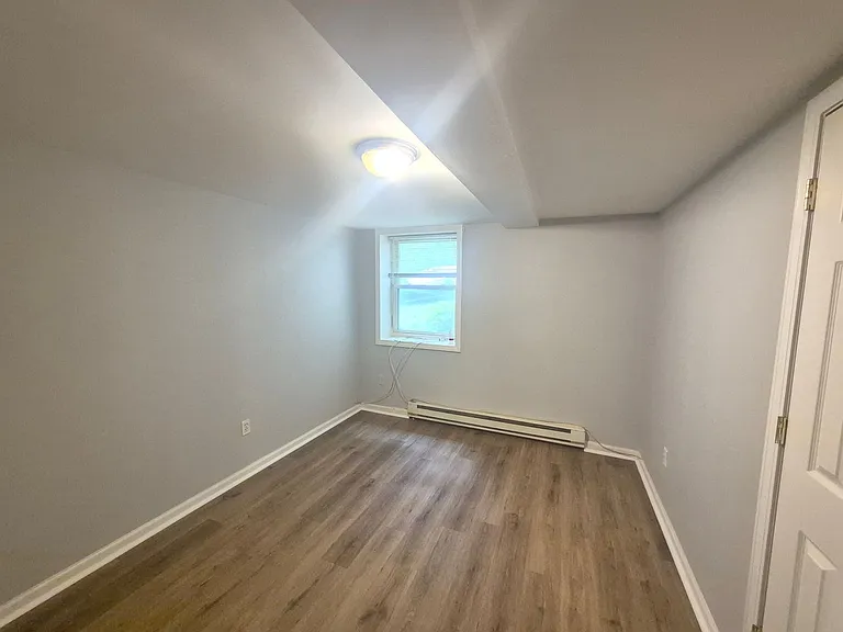14 Edgewood Rd #13 — Photo 13