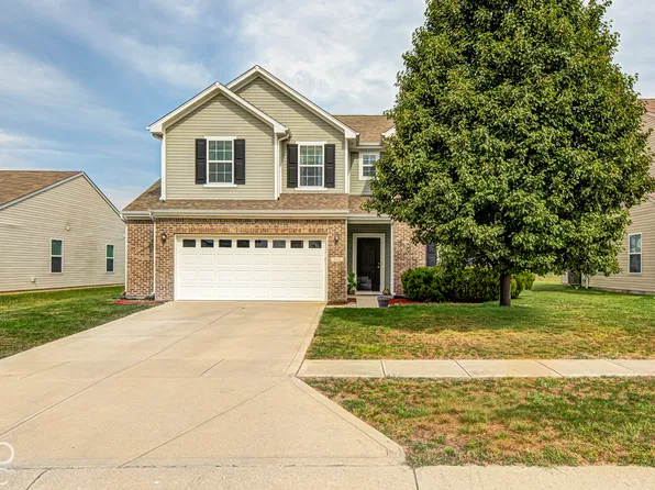 848 Briarstone Dr, Greenwood, IN 46143
