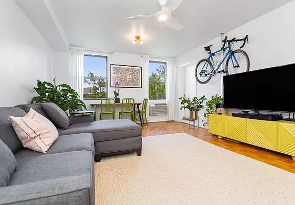2nd image of 714 Sackett St APT 4F