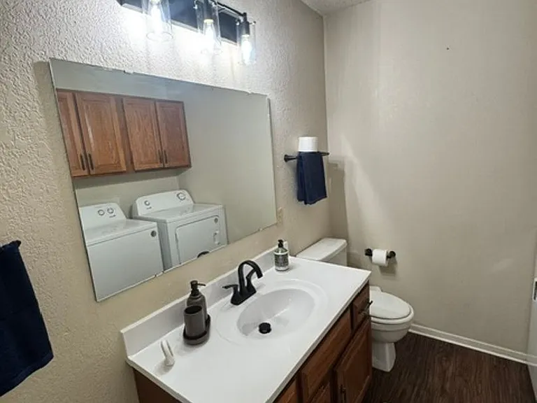 985 Minter Ln — Photo 12