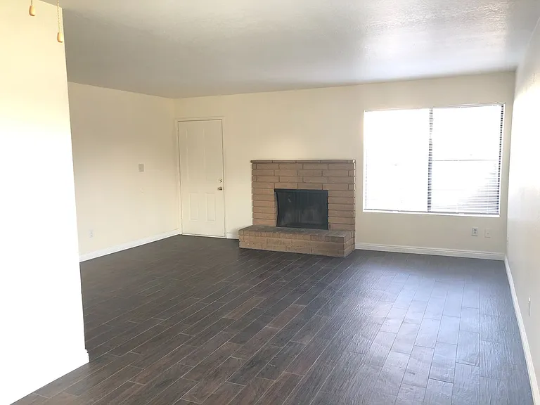 6811 Klamath Way — Photo 5