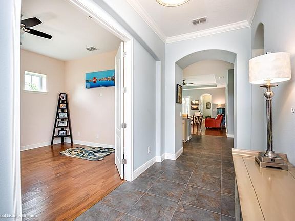 4th image of 924 Kershaw Dr