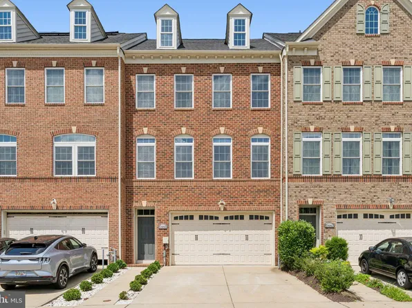 5445 Stream Bank Ln, Greenbelt, MD 20770