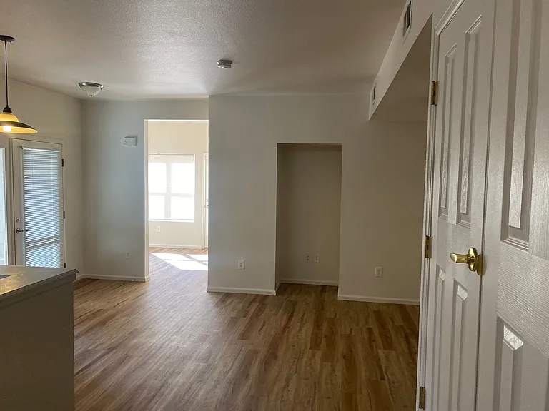 2541 S Bahama Cir — Photo 7
