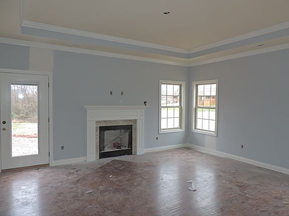 3rd image of 276 Leon Dr