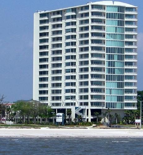 Luxury Ocean Club Hi-Rise Tower