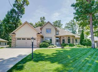 3061 Shore View Dr, Stoughton, WI 53589