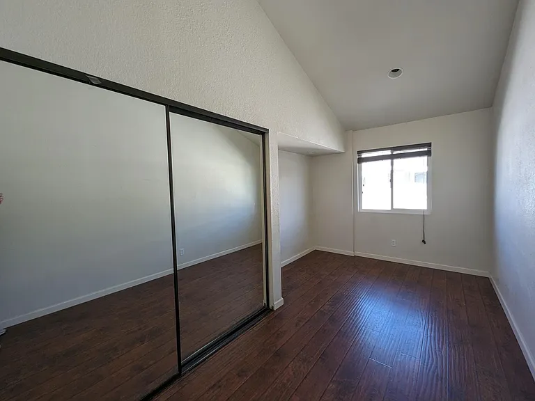 4058 Mahaila Ave #F — Photo 23