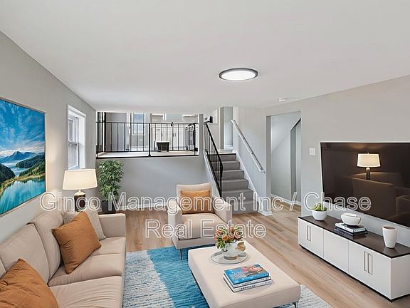 4th image of 242 S Harper Ave
