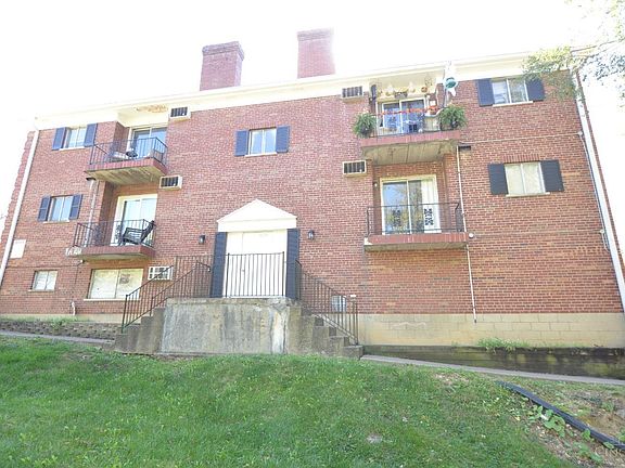 4th image of 2323 Beechmont Ave