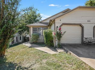 511 Cutty Trl APT A, Lakeway, TX 78734
