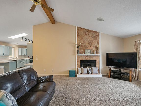 4th image of 4487 Glen Hollow Dr